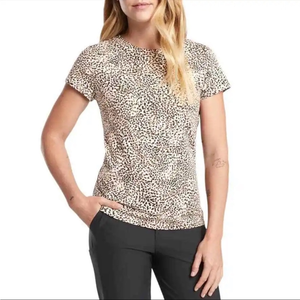 Large Snow Leopard Athleta Tee